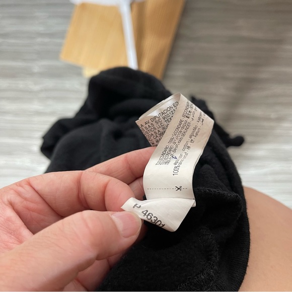 Zara | Knot Crewneck - Picture 6 of 6